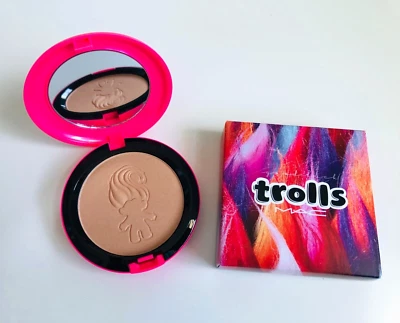 NIB MAC Goodluck Trolls Beauty Powder in GLOW RIDA (Peachy Beige with Sparkles) - Image 1 of 4
