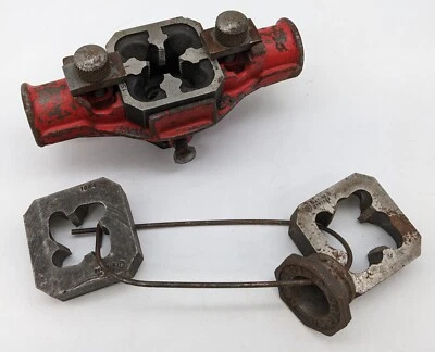 Vintage Reed 1S Erie PA Pipe Threader & Square Dies - Image 1 of 4
