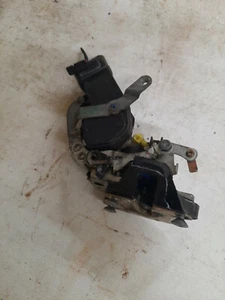 98-02 Toyota Corolla RIGHT REAR DOOR ACTUATOR POWER - Picture 1 of 3