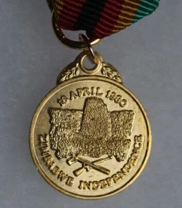 MINIATURE RHODESIAN RHODESIA BUSH WAR ZIMBABWE INDEPENDENCE DRESS MEDAL - Picture 1 of 3