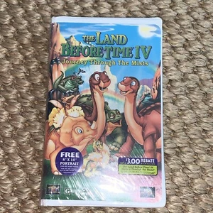 The Land Before Time IV: Journey Through the Mists VHS 1996 Clamshell NEW Sealed - Imagen 1 de 4