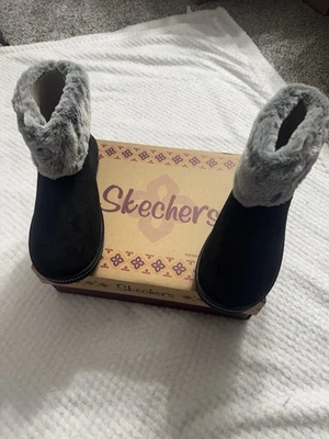 Skechers Woman’s Black Color Boots Ankle Boots Cozy Campfire Size 7, New - Image 1 of 4