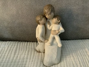 Statuina Salice Albero "Silenziosamente" scolpito a mano, dipinta a mano Susan Lordi nuova con scatola - Foto 1 di 10