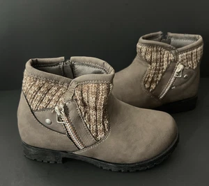 Mädchen Stiefel Größe 10 Stiefel BRAUN Leder Strick Akzent durchgehender Reißverschluss Nicole Miller - Bild 1 von 11