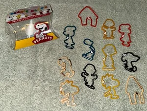 New in pack Ty Beanie Bandz 2010 toy jewelry Peanuts Snoopy Charlie Brown - Picture 1 of 5