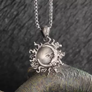 Sun Moon Kiss Necklace Jewelry Silvery Couple Love Pendant - Picture 1 of 8