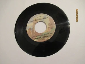 Johnny Rodriguez: I Just Can't Get Her Out Of My Mind / 45 Rpm 1975 - Picture 1 of 2