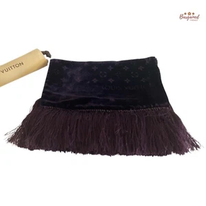 Auténtico chal Louis Vuitton de terciopelo púrpura con monograma y flecos - Imagen 1 de 7