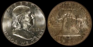 1962 D Franklin mezzo dollaro NGC MS64 tono argento vecchio supporto tipo US Coin Bell - Foto 1 di 6