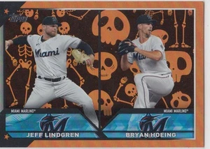 Aggiornamento Topps 2023 JEFF LINDGREN/BRYAN HOEING Scheletro di Halloween #US153 43/50 - Foto 1 di 1