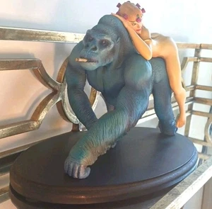 FRANK CHO'S BABE & APE ©️2007 LIMITED EDITION STATUE-No119-1000, 8", Blue Multi. - Picture 1 of 12