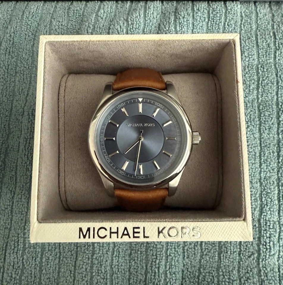 Men’s Michael Kors Watch Excellent Condition Authentic with original packaging  - Image 1 of 3