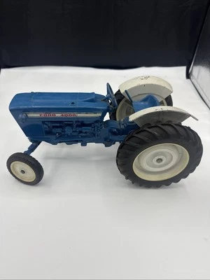 ERTL Ford 4000 Diecast Tractor 1:12 Scale Vintage Blue Toy Collectible 1986 - Image 1 of 4