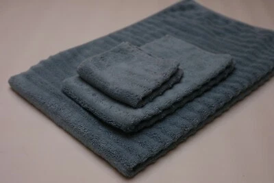 SONOMA - Juego de toallas acanaladas de secado rápido Dark Aqua Foto 1 de 4