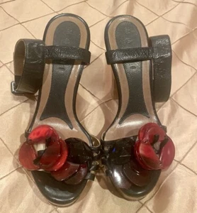 MARNI VERY STYLISH SANDALS, COMBINATION OF LEATHER, PLASTIC FLOWERS AND WOODEN37 - Picture 1 of 20