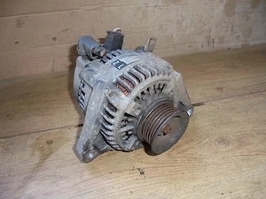 TOYOTA COROLLA VERSO 2002 1.8 VVTi ALTERNATOR 27060-22100 / 102211-2020 DENSO - Picture 1 of 2