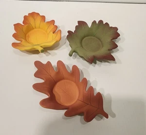 PartyLite Whispering Leaves P8535U Tealight Trio Portacandele Votivo Autunno - Foto 1 di 2