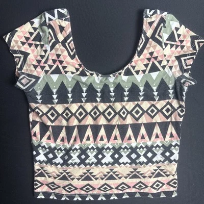 Top corto vintage Y2K Charlotte Russe estampado azteca pequeño Foto 1 de 4