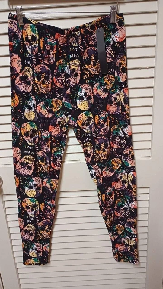 Womens Leggings Skulls Pattern Size Extra Plus 3x-5x Nwt - Image 1 of 1
