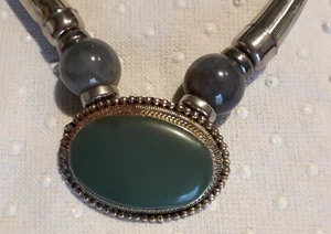 Collana girocollo in argento e calcedonio - Foto 1 di 2