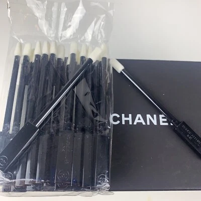Set of 25 CHANEL Rouge Allure Ink Lip Gloss Applicator/Brush (Disposable) - Image 1 of 4