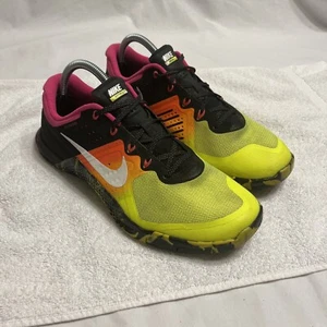 Nike Metcon 2 Volt bianche nere taglia 8,5 uomo 10 donna - Foto 1 di 17