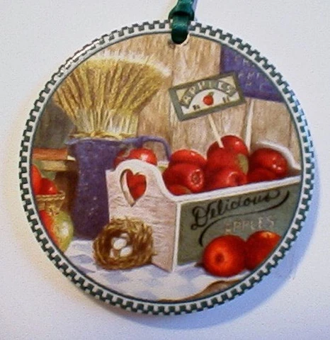 CHECKERBOARD COUNTRY KITCHEN SCENE ROUND BASKET TIE ON-NEW-SHOP STORE Cover