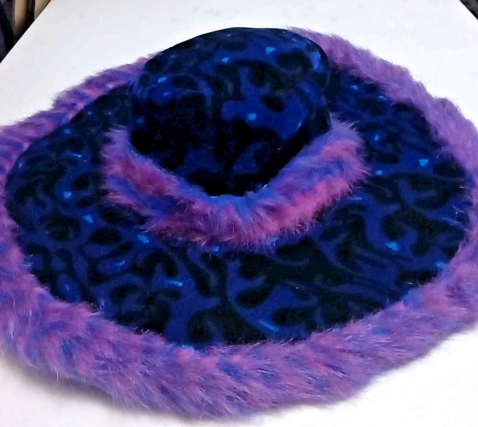 2009 Rinco Playa Fuzzy Borde Ancho Peluche Fiesta Disfraz Sombrero Proxeneta Rave Foto 1 de 4