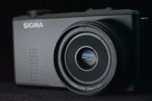 [1 Yr Warranty] Sigma DP2 Merrill 30mm f2.8 46.0MP Digital Camera JAPAN 8181 - Picture 1 of 12