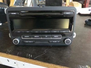 VOLKSWAGEN AMAROK STEREO/HEAD UNIT DISPLAY & HEAD UNIT (RCD310), 2H, 12/10-0 - Picture 1 of 3
