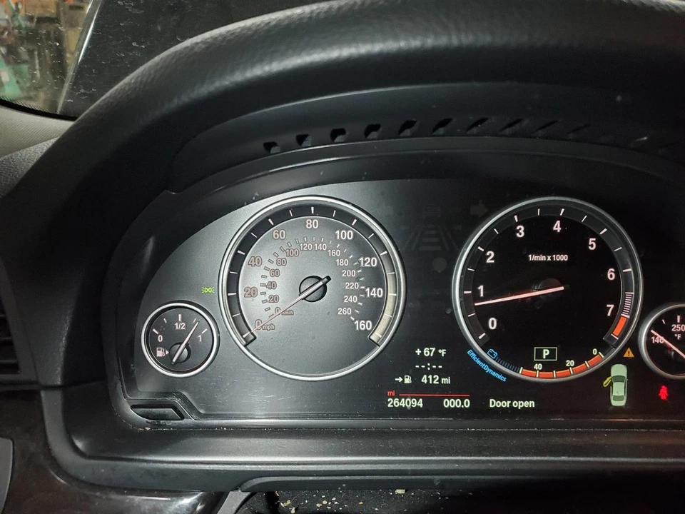 BMW BMW 528i Speedometer (cluster), analog, MPH (US market), w/o head-up displ - Image 1 of 1