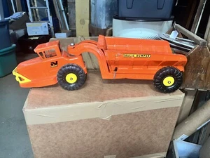 VINTAGE 1963 NYLINT 4600 HYDRAULIC dumper vehicle 23" LONG original condition - Picture 1 of 16