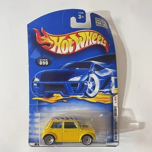 2000 Hot Wheels #090 - First Editions 30/36 - Mini Cooper Yellow NEW - Picture 1 of 7