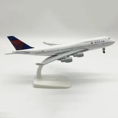 20cm Modello Aereo in Lega Die-Cast 1:350 Boeing 747 Delta Air Lines Collezione - Immagine 1 di 4