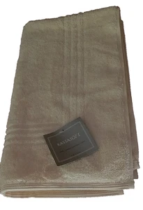 Alfombra de baño KASSASOFT 100% peinada zero twist algodón marfil macizo - Imagen 1 de 6