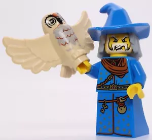 Lego Castle Medieval Wizard Minifig with Tan Owl - Picture 1 of 1