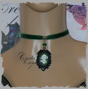 Collier /Ras De Cou/ Velours /Vert / Camée /Femme / Elégante/Monture Baroque - Bild 1 von 2