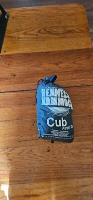 Hamaca Hennessy Cub Cremallera Asimétrica con Mosca y Pieles de Serpiente Usada Foto 1 de 4