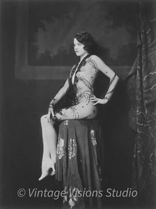 Flapper Girl - Ziegfeld Follies - Vintage 1920s - 16 x 20 PUBLICITY PHOTO - Picture 1 of 1