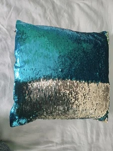 Pier 1 Imports Mermaid Decor Pillow Flip Sequins Turquoise And Silver 16x16 - Picture 1 of 3