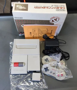 Console Nintendo Famicom AV + Modulo RF + Alimentatore originale con GARANZIA - Imagen 1 de 9