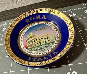 Raro piatto ricordo Roma Italia 3,5" bordo blu/oro scintillante colosseo decorazione parete - Foto 1 di 9