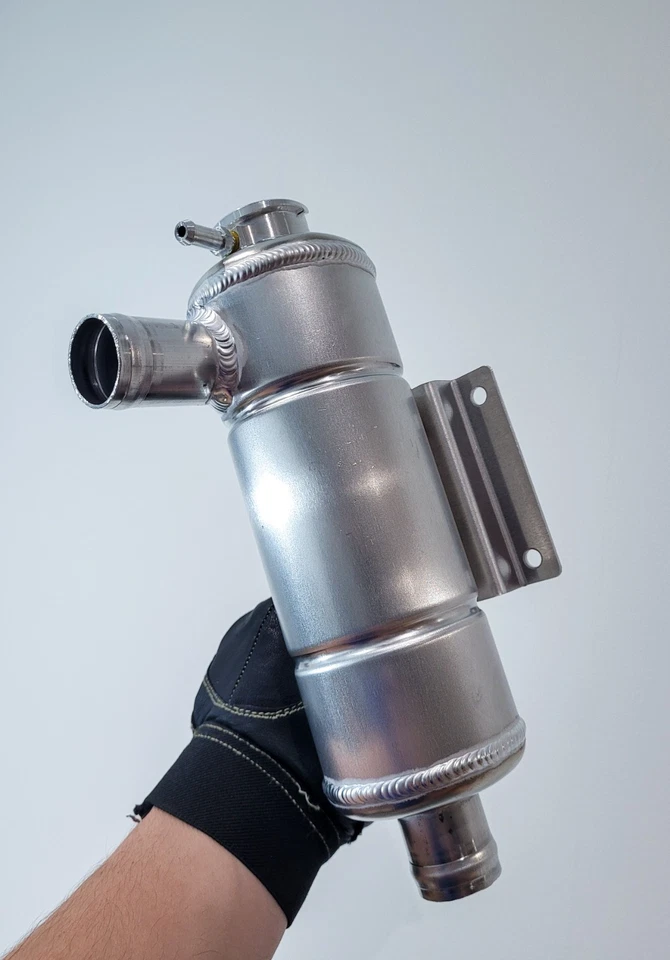 3” Aluminium Swirl Pot 0.9L Coolant Tank Radiator Expansion 32mm Inlet Outlet - Image 1 of 4