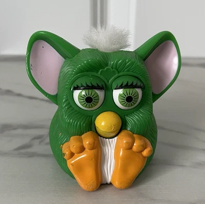 McDonalds Happy Meal Tiger Electronics 1998 3" Plastic FURBY Green Eyes White - Image 1 of 4