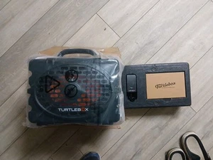 Turtlebox Outdoor Lautsprecher grün mit schwarzem Griff tragbar wasserdicht Gen 2 - Bild 1 von 1