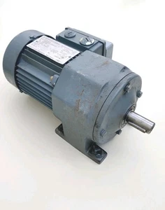 Getriebemotor SEW 380 Volt 85U/min Typ R32D63L4 - Bild 1 von 5