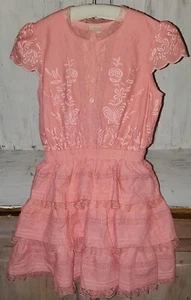 Marlo Gina Mädchen Kleid Pfirsich Koralle Stufen Kurzarm Gr. 13-14 Neu ohne Etikett *S24 - Bild 1 von 7