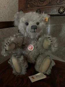 STEIFF 'Ultimate Bear' DANBURY MINT Teddy Bear with Growler - Picture 1 of 1