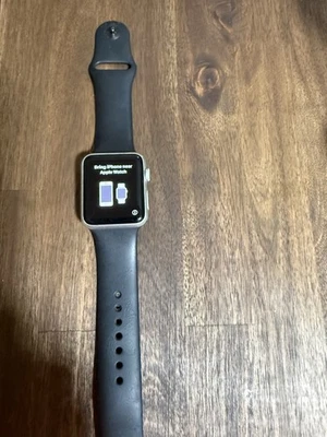 ⌚ Apple Watch Series 1 (42 mm) – Silber / Aluminium - Bild 1 von 4