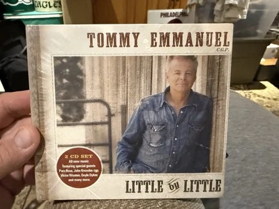 TOMMY EMMANUEL - LITTLE BY LITTLE 2 Compact Disc 2010 New Sealed!!!!!!!!!!!!!!!! Foto 1 de 4